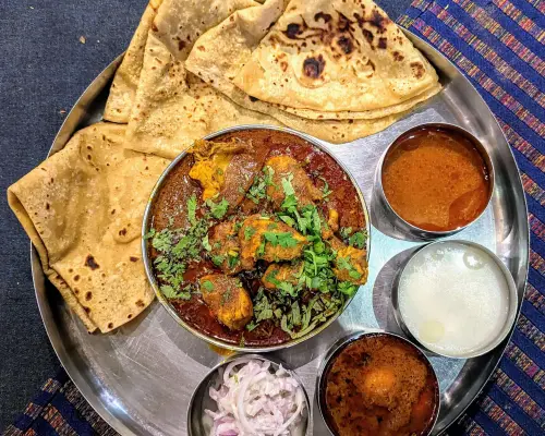 Chicken Thali img